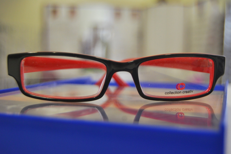 opticien-EZE-min_view-sight-lens-frame-optics-spectacles-1141012-pxhere.com